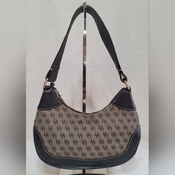 Dooney & Bourke Top Zip Monogram Shoulder Purse w/Bag Charm & Key Clip - Picture 2 of 12